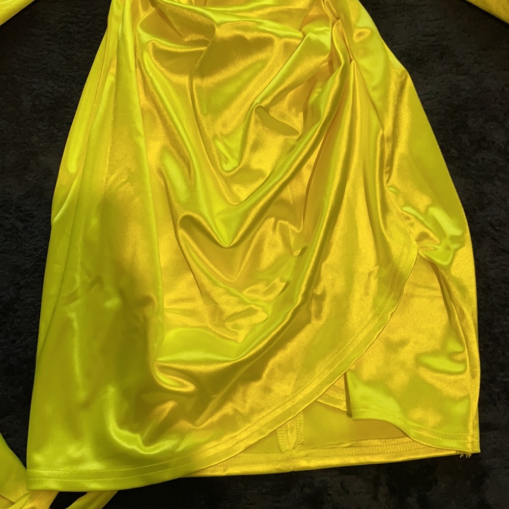 Dress - Picture 3 of 4